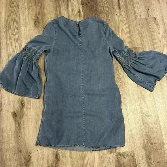 Beach Lunch Lounge Women's Denim Shift Dress Bell Ruffle Sleeve - Picture 3 of 6